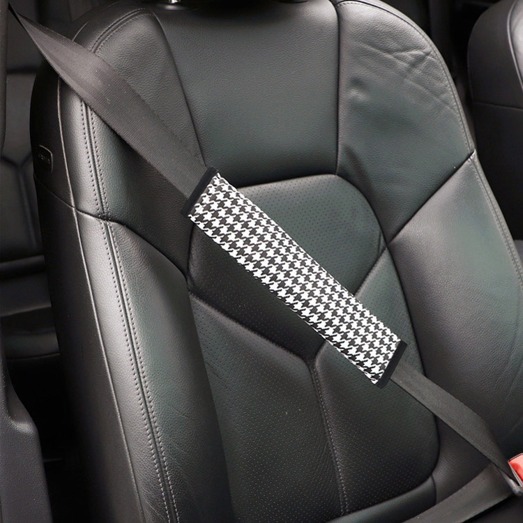  غطاء وسادة كتف لحزام مقعد السيارة المريح من القطن الأسود