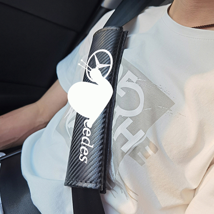 الكلاسيكية المطرزة شعار السيارة السيارات حزام الأمان يغطي ألياف الكربون لينة ودائم غطاء حزام مقعد السيارة حزام الكتف