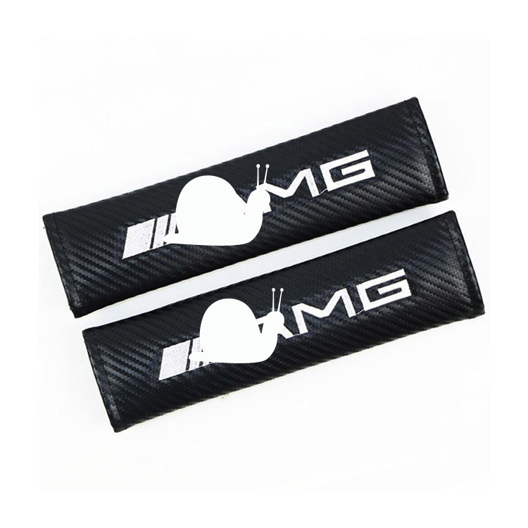 الكلاسيكية المطرزة شعار السيارة السيارات حزام الأمان يغطي ألياف الكربون لينة ودائم غطاء حزام مقعد السيارة حزام الكتف