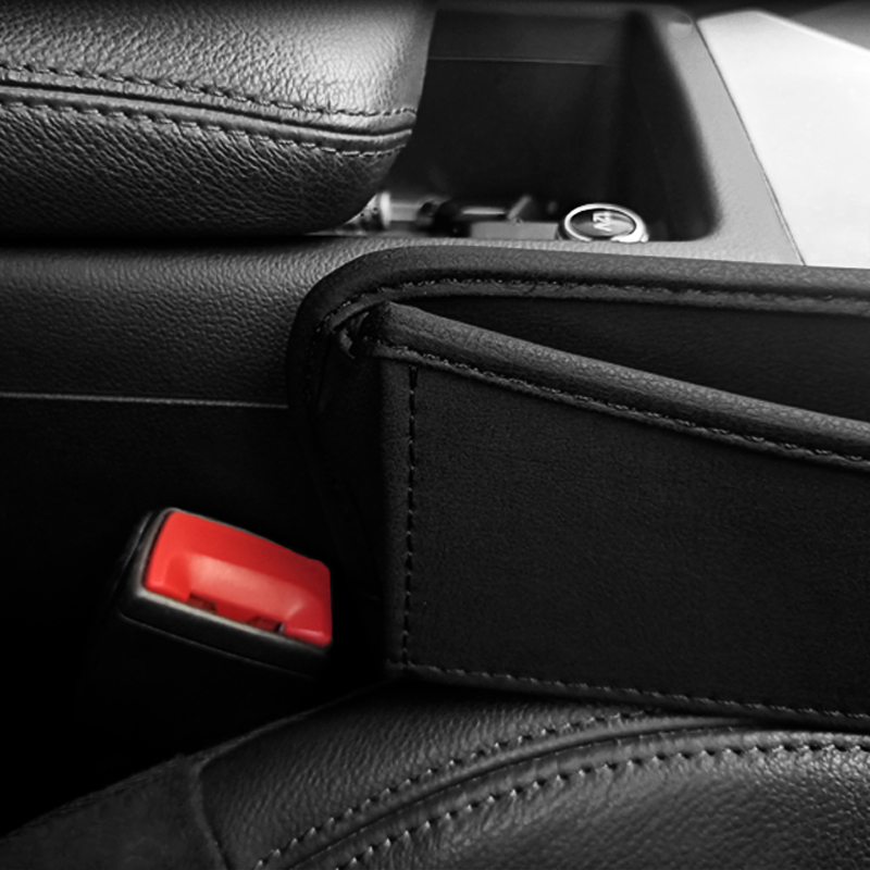حقيبة تخزين من الجلد الناعم لمقعد السيارة مع فتحة لشحن حقيبة تخزين محمولة مقاومة للأوساخ وشعار السيارة منظم مقعد السيارة