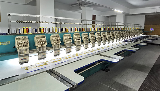 آلة تطريز الشعار