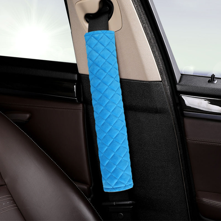  غطاء حزام مقعد السيارة القطيفة الناعمة لأغطية حزام الأمان العالمي للسيارة ، وسادة كتف الأمان للشتاء