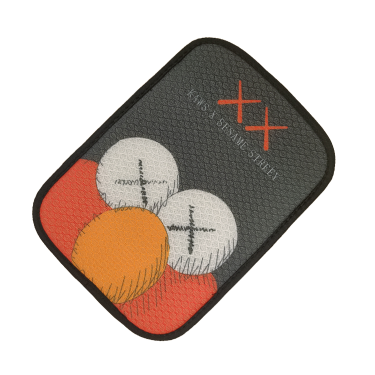  غطاء صندوق مسند ذراع للسيارة من الحرير الجليدي مع غطاء صندوق مسند ذراع للسيارة برسوم كرتونية للسيارات مقاس عالمي