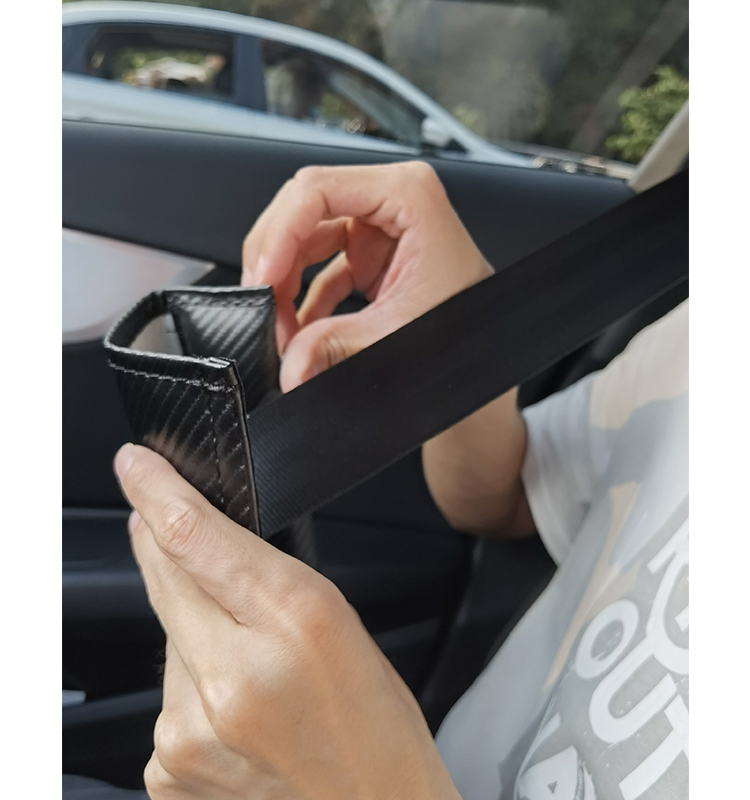 06 غطاء مقعد السيارة من ألياف الكربون