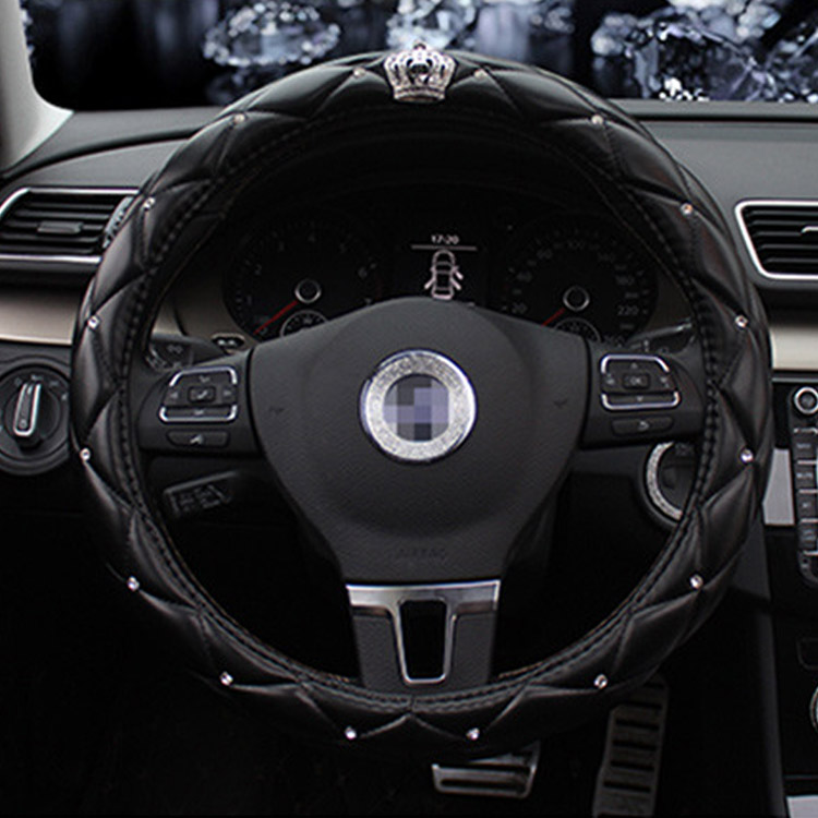 غطاء عجلة القيادة اللامع من الجلد الماسي واقي عجلة قيادة السيارة العالمي مع أحجار الراين الكريستالية والإكسسوارات الداخلية الناعمة المضادة للانزلاق للنساء والفتيات مقاس 15 بوصة